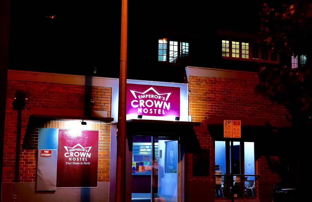 The Emperors Crown Hostel-1